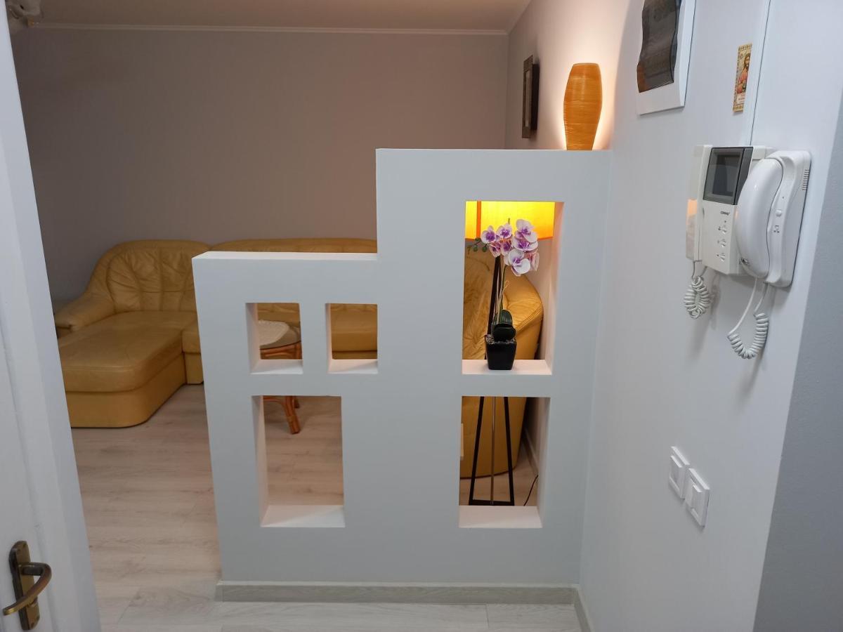 Ultracentral Armeneasca Street Κισινάου Εξωτερικό φωτογραφία
